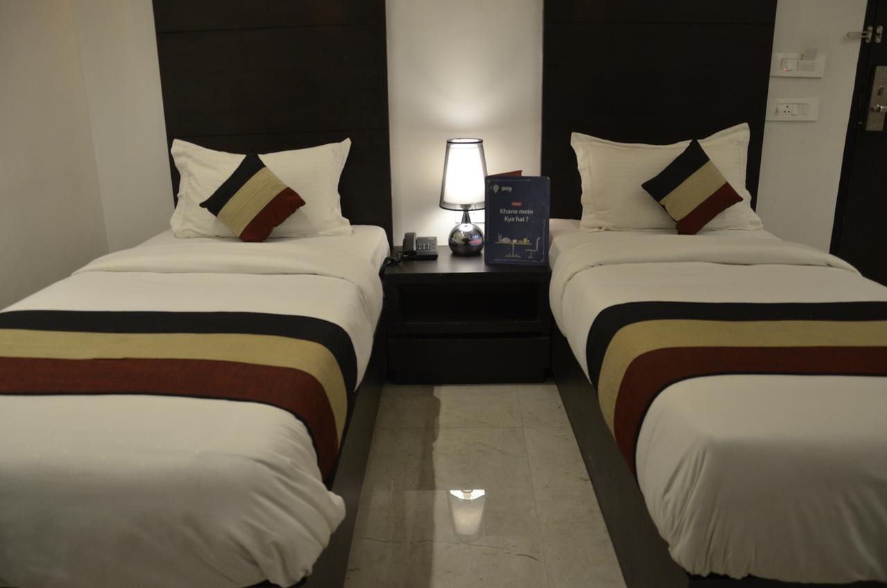 Oyo 1358 Hotel Crossroad Lakhnau Kültér fotó