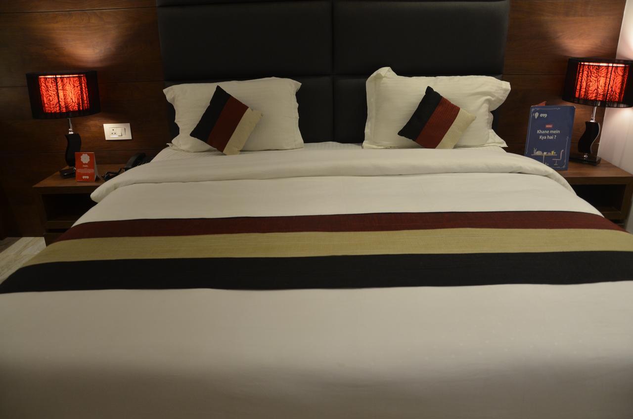 Oyo 1358 Hotel Crossroad Lakhnau Kültér fotó