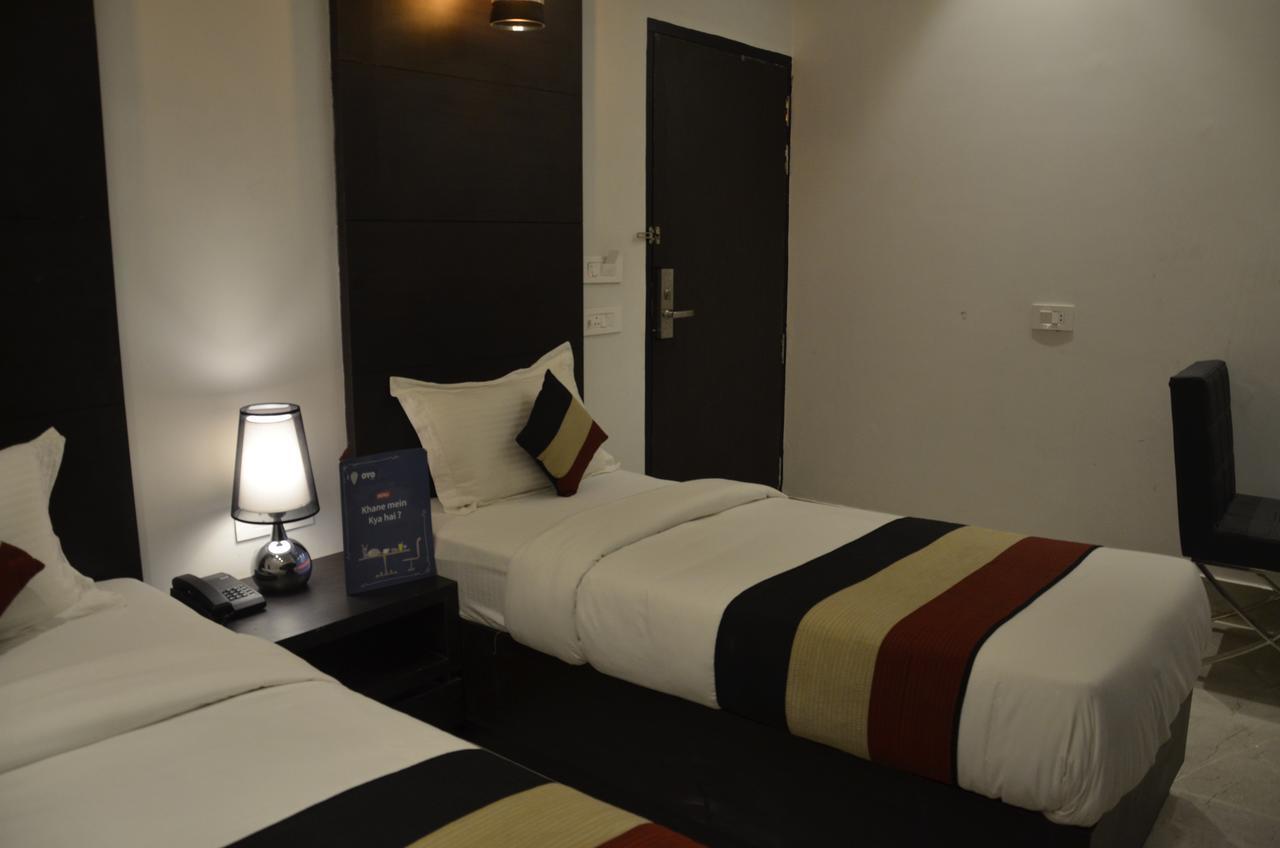 Oyo 1358 Hotel Crossroad Lakhnau Kültér fotó