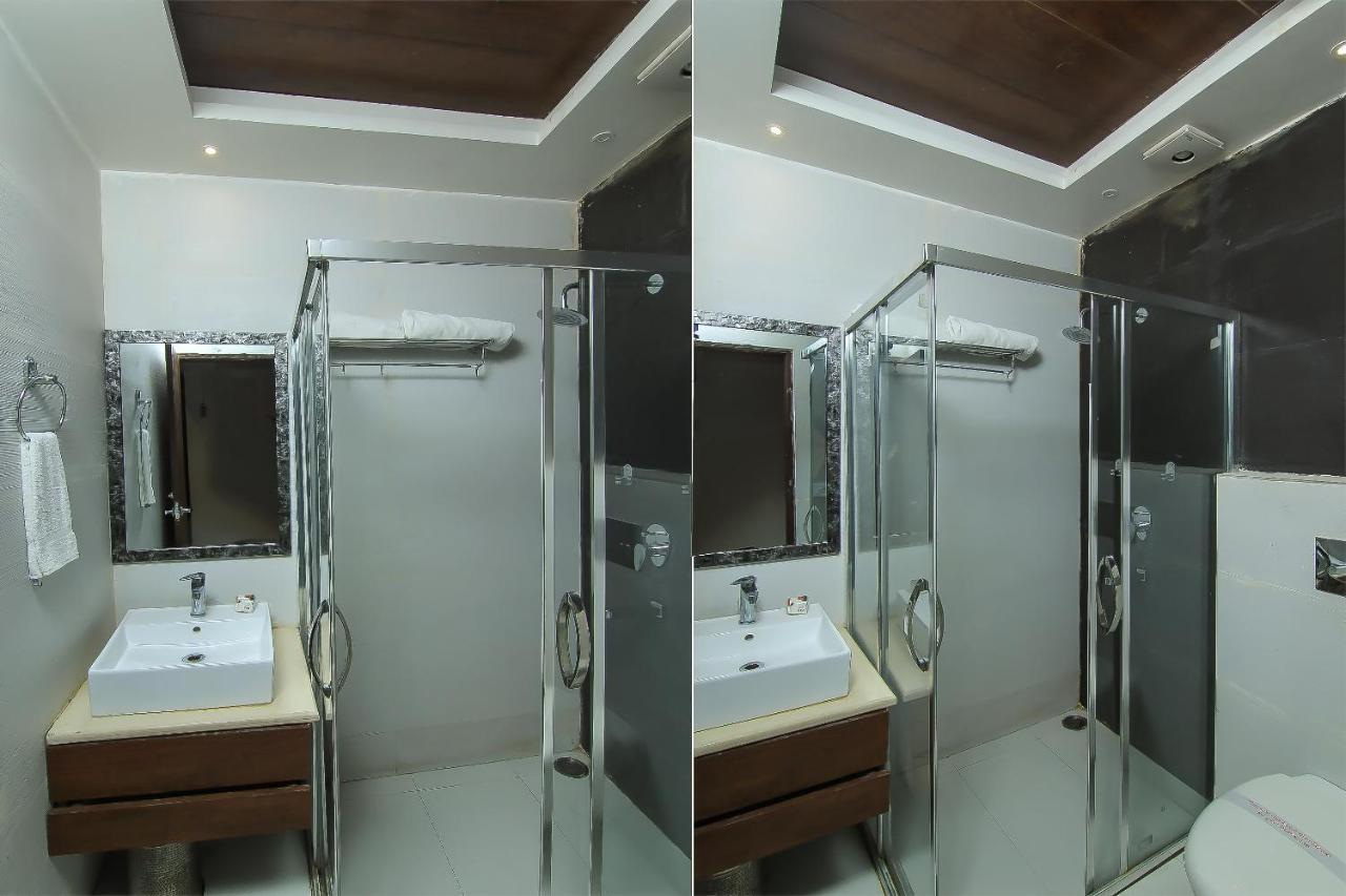 Oyo 1358 Hotel Crossroad Lakhnau Kültér fotó