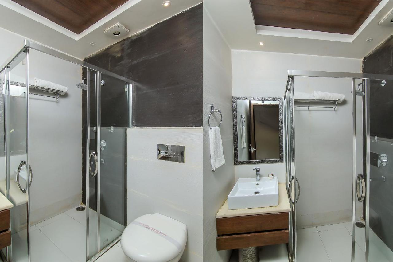 Oyo 1358 Hotel Crossroad Lakhnau Kültér fotó