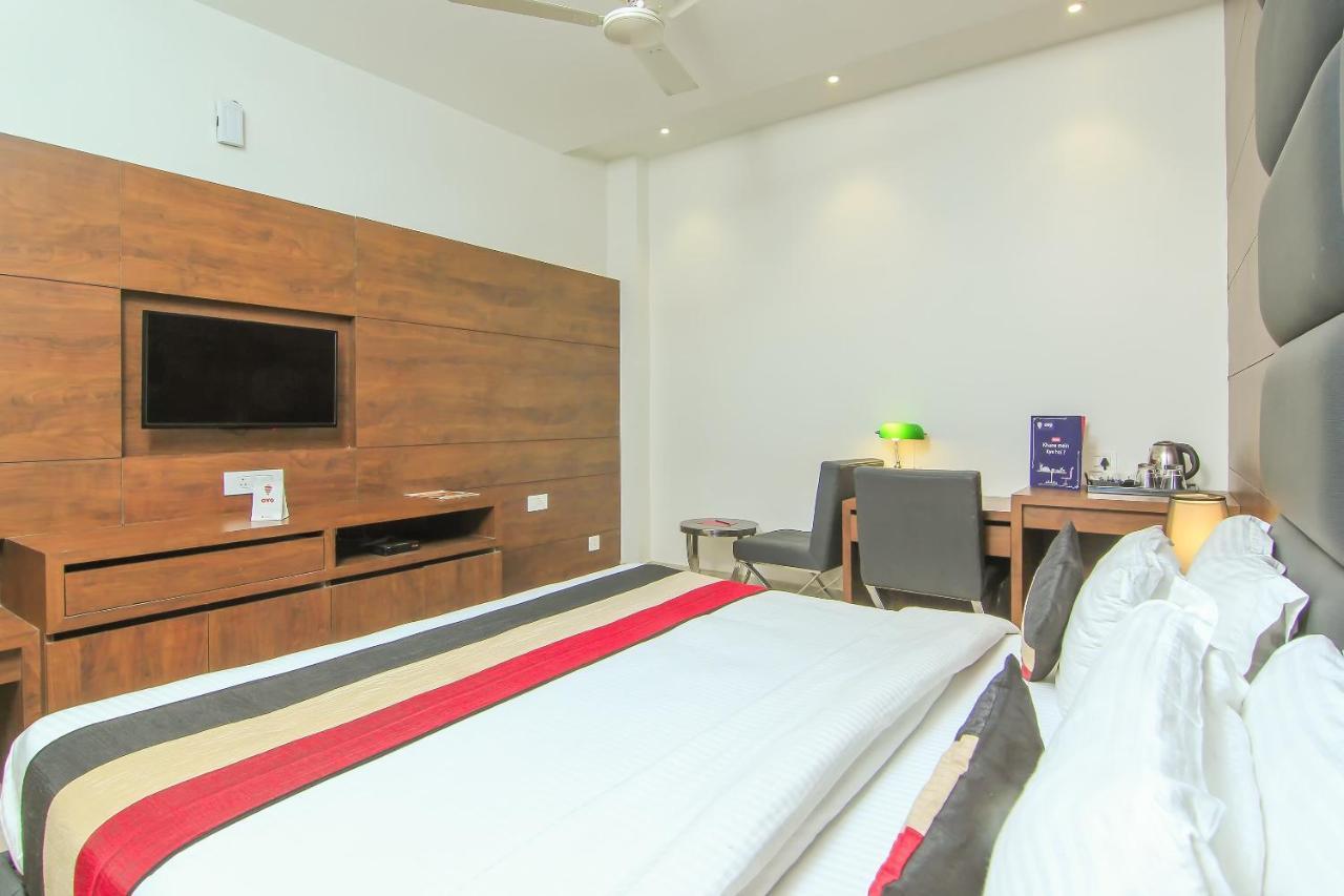 Oyo 1358 Hotel Crossroad Lakhnau Kültér fotó